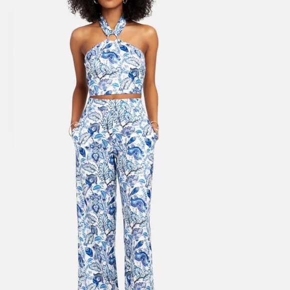 Bebe Ring Detail Printed Halter Top 2 - Picture 9 of 12